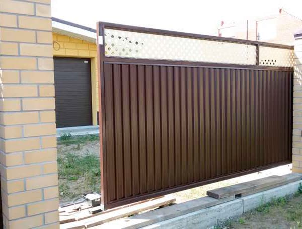 Эстетика и Надежность: Ворота Grand Line для Вашего Дома в Кингисеппе от 37580 руб