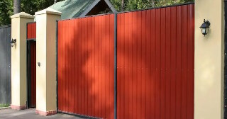 Купить ворота из профнастила Кингисепп, цена от 4147 руб.